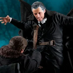 Horror of Dracula (1958) - Dracula vs. Van Helsing 1/6th Scale Diorama Statue