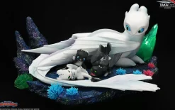 How to Train Your Dragon 3: The Hidden World - Light Fury & Night Lights 1/6th Scale Statue