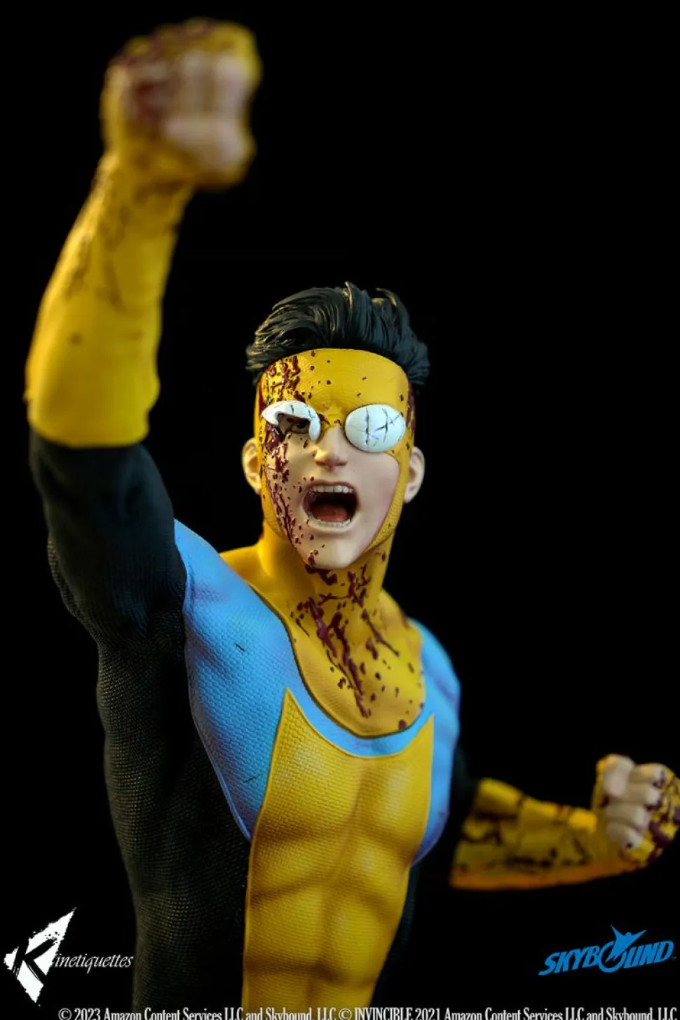 Invincible (2021) - Mark Grayson 1/4 Scale Diorama Statue