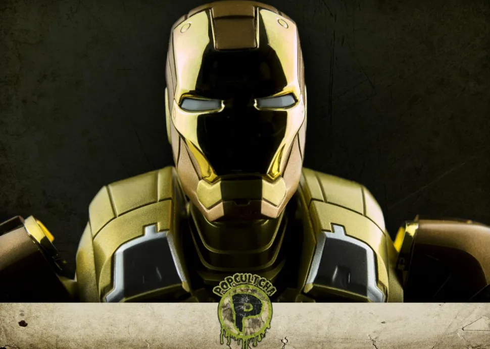 Iron Man 3 - Hall of Armor Mark XXI (21) 1/9th Scale Action Hero Vignette Model Kit Statue