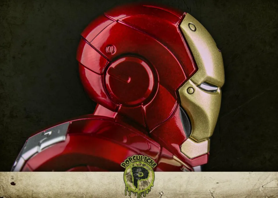 Iron Man 3 - Hall of Armor Mark VII (7) 1/9th Scale Action Hero Vignette Model Kit Statue