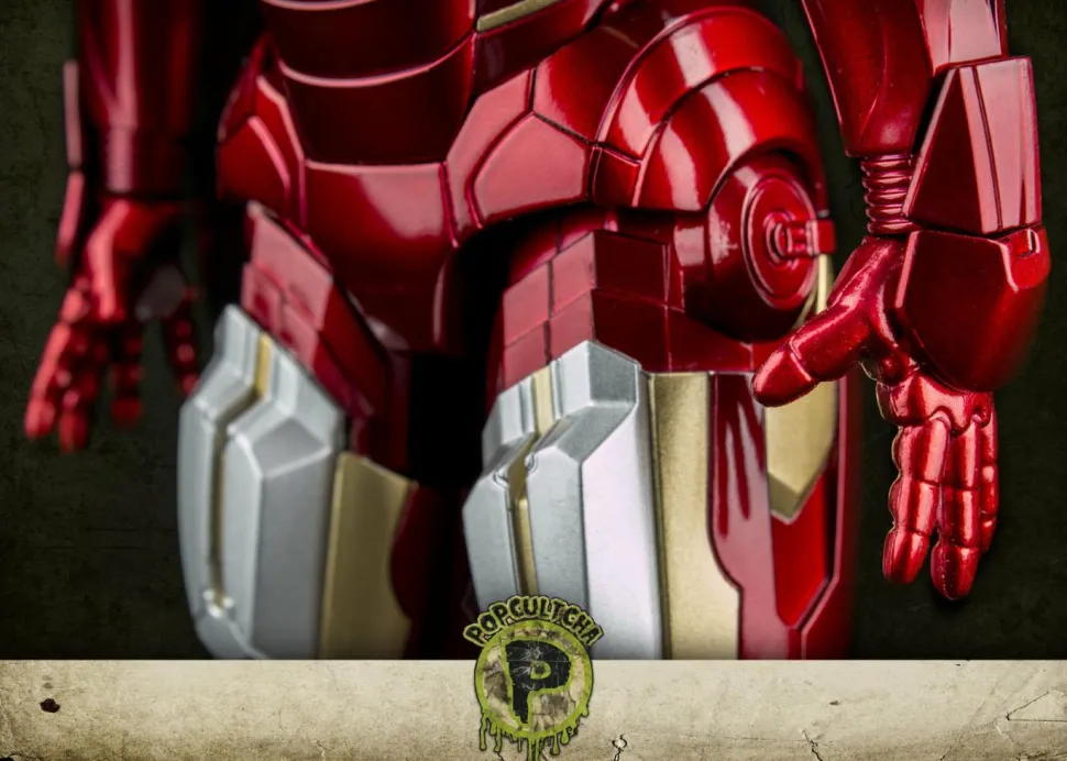 Iron Man 3 - Hall of Armor Mark VII (7) 1/9th Scale Action Hero Vignette Model Kit Statue