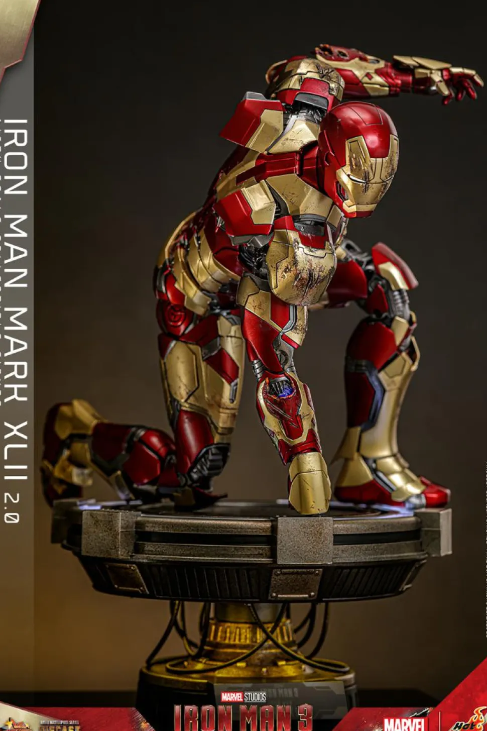 Iron Man 3 - Iron Man Mark XLII 42 (2.0) 1/6th Scale Hot Toys Action Figure