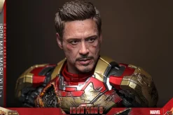 Iron Man 3 - Iron Man Mark XLII 42 (2.0) Deluxe 1/6th Scale Hot Toys Action Figure