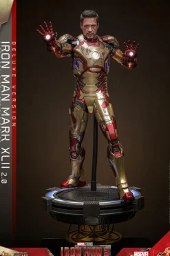Iron Man 3 - Iron Man Mark XLII 42 (2.0) Deluxe 1/6th Scale Hot Toys Action Figure