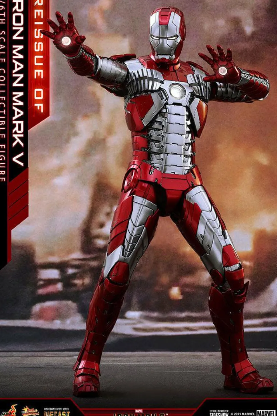 Iron Man 2 - Iron Man Mark V (5) 1/6th Scale Hot Toys Die-Cast Action Figure