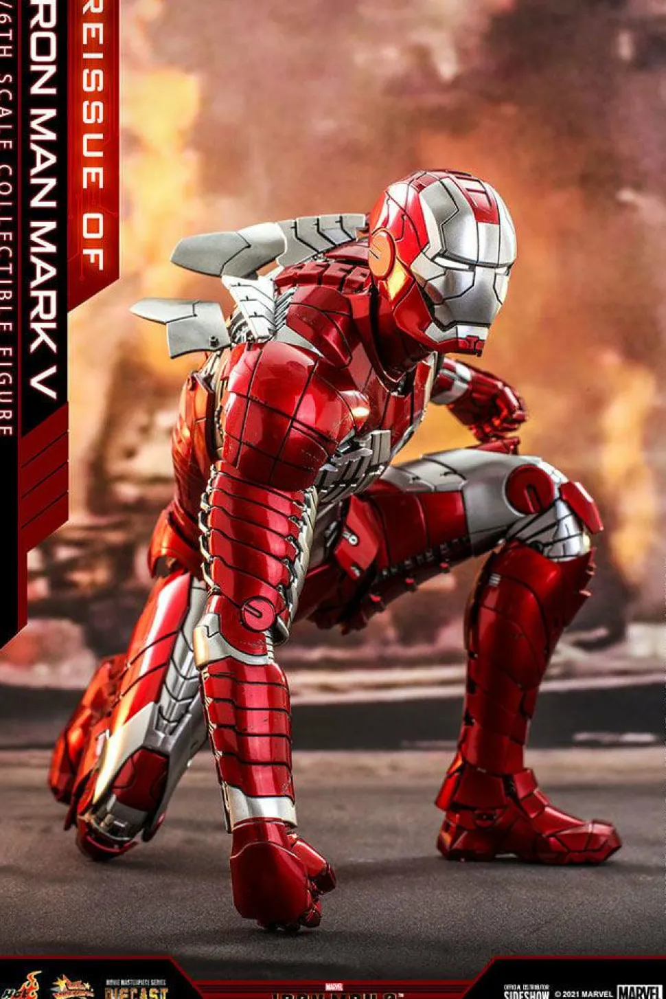 Iron Man 2 - Iron Man Mark V (5) 1/6th Scale Hot Toys Die-Cast Action Figure