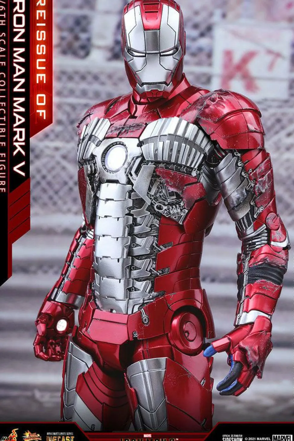 Iron Man 2 - Iron Man Mark V (5) 1/6th Scale Hot Toys Die-Cast Action Figure