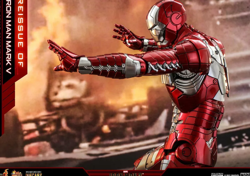 Iron Man 2 - Iron Man Mark V (5) 1/6th Scale Hot Toys Die-Cast Action Figure