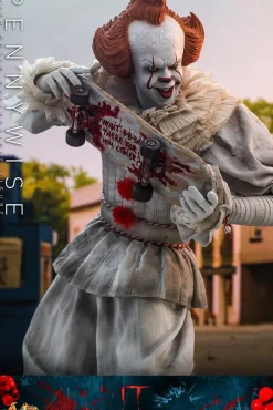 It: Chapter Two - Pennywise 1/6th Scale Hot Toys Action Figure