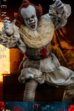 It: Chapter Two - Pennywise 1/6th Scale Hot Toys Action Figure