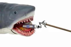 Jaws (1975) - The Game of Jaws 50th Anniversary 15'' Head to Tail Figure