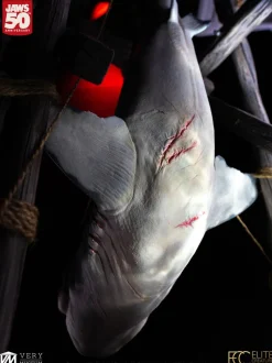 Jaws - Hanging Shark 1/12th Scale Maquette Statue