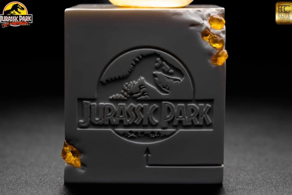 Jurassic Park - Elephant Mosquito in Amber 1:1 Scale Life-Size Replica