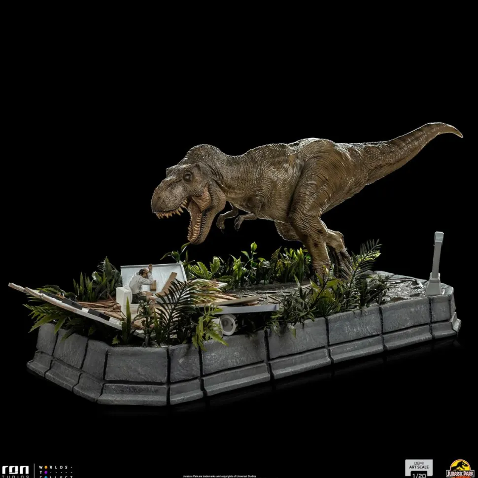 Jurassic Park - T-Rex & Donald Gennaro 1/20th Scale Diorama Statue