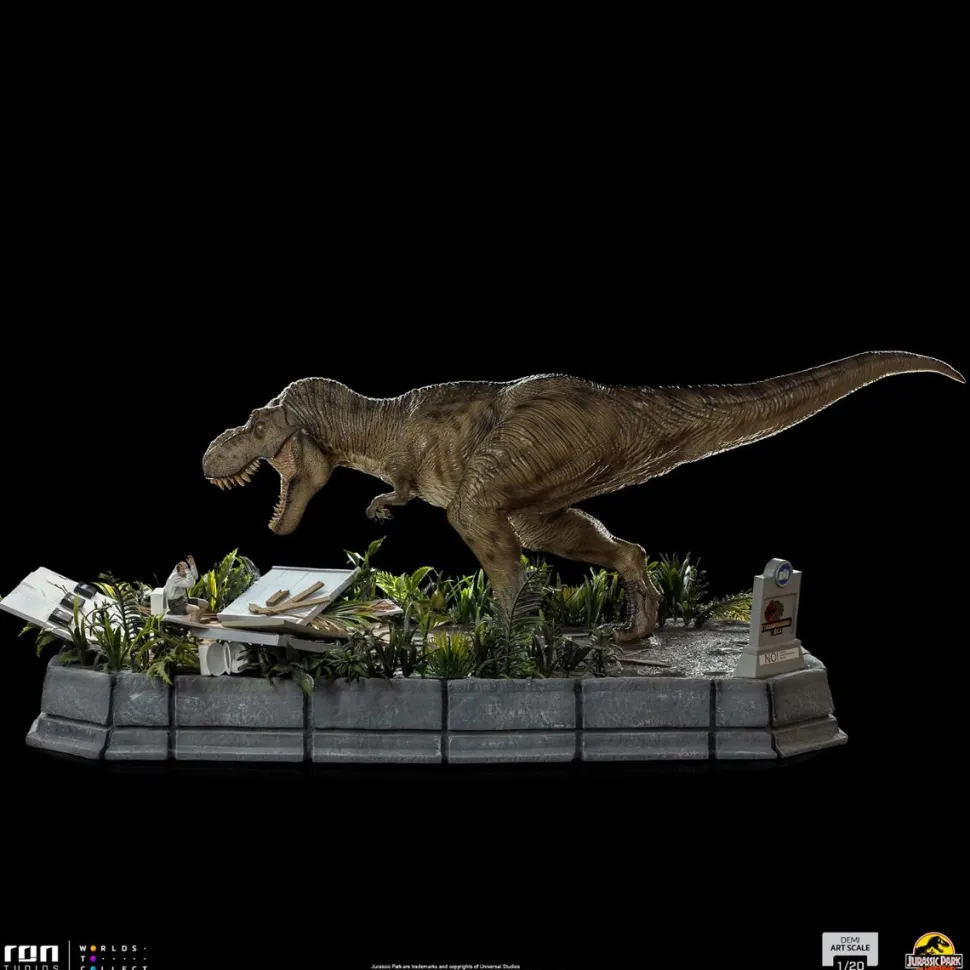 Jurassic Park - T-Rex & Donald Gennaro 1/20th Scale Diorama Statue