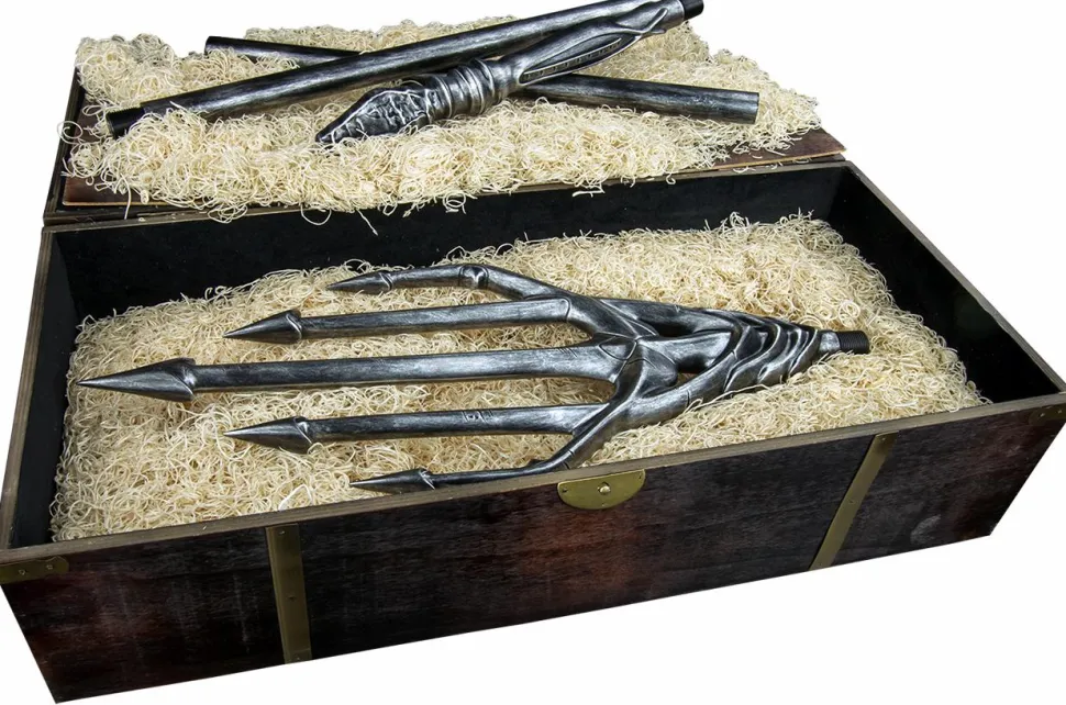 Justice League (2017) - Aquaman’s Trident 1:1 Scale Life-Size Replica