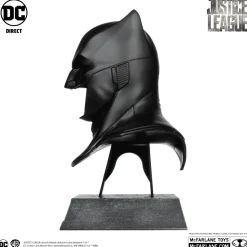 Justice League (2017) - Batman Cowl 1/3rd Scale Replica PVC Statue
