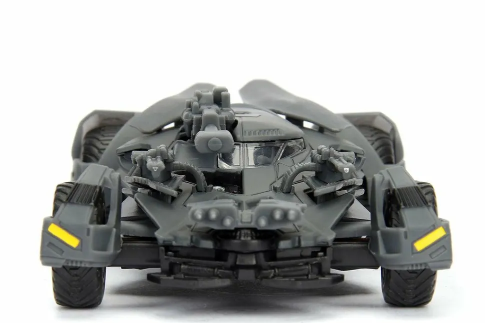 Justice League (2017) - Batmobile 1/32 Scale Hollywood Rides Die-Cast Vehicle Replica