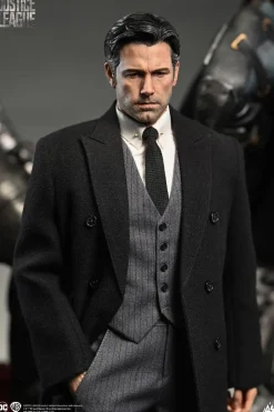 Justice League (2017) - Ben Affleck as Bruce Wayne 1/4th Scale Statue
