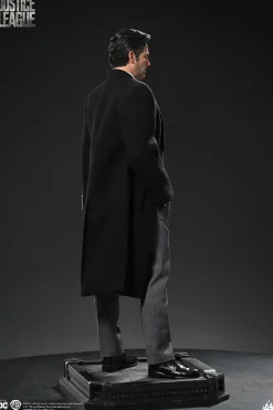 Justice League (2017) - Ben Affleck as Bruce Wayne 1/4th Scale Statue
