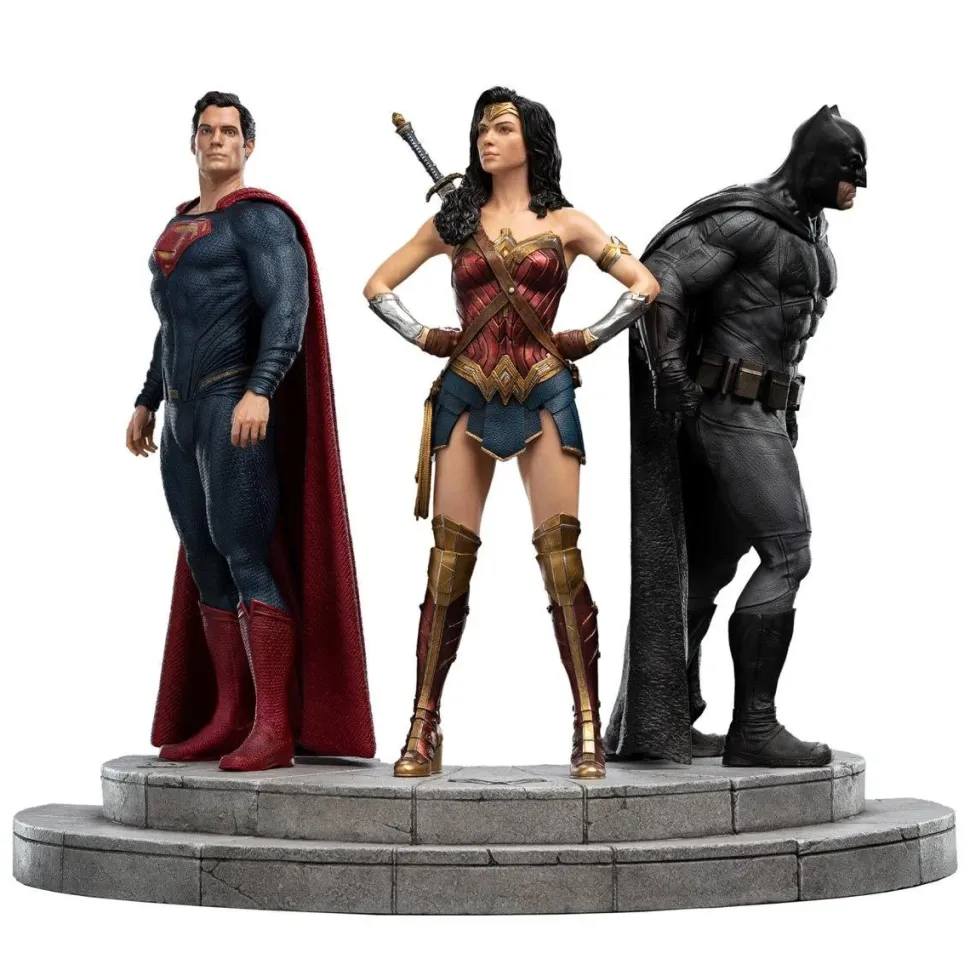 Justice League - Wonder Woman 1/6th Scale Statue