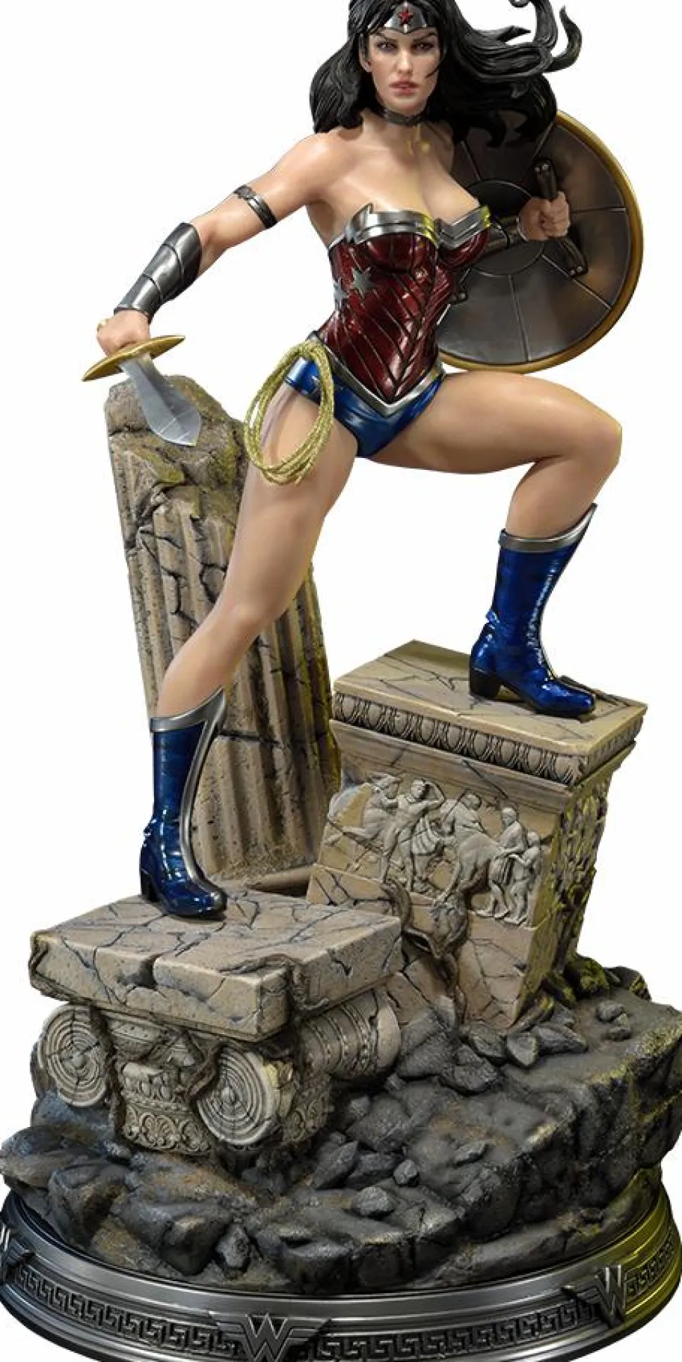Justice League: The New 52 - Wonder Woman 24” Statue
