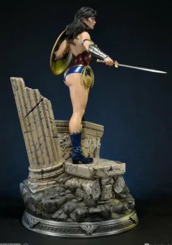 Justice League: The New 52 - Wonder Woman 24” Statue