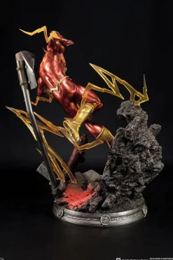 Justice League: The New 52 - The Flash 21” Statue