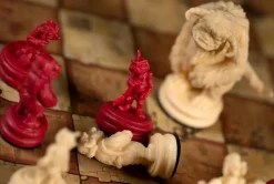 Labyrinth (1986) - Chess Set