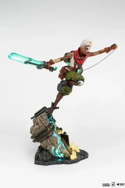 League of Legends - Ekko 1/4th Scale Statue