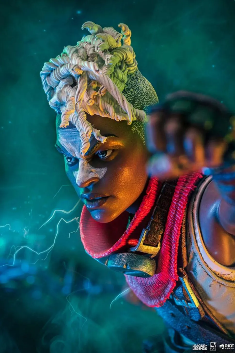League of Legends - Ekko 1/4th Scale Statue