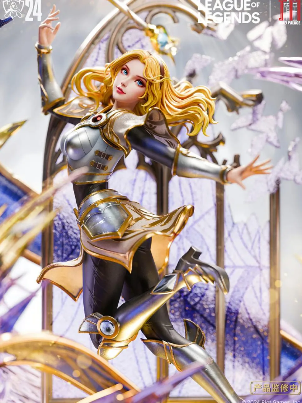 League of Legends - The Lady of Luminosity Lux 16" Statue