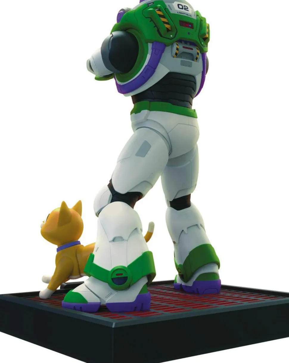 Lightyear (2022) - Buzz Lightyear D-Stage 6" Diorama Statue