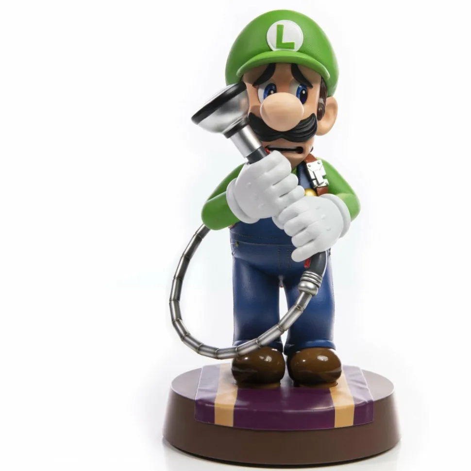 Luigi’s Mansion 3 - Luigi 9” PVC Statue