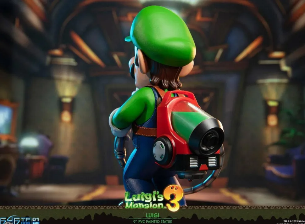 Luigi’s Mansion 3 - Luigi 9” PVC Statue