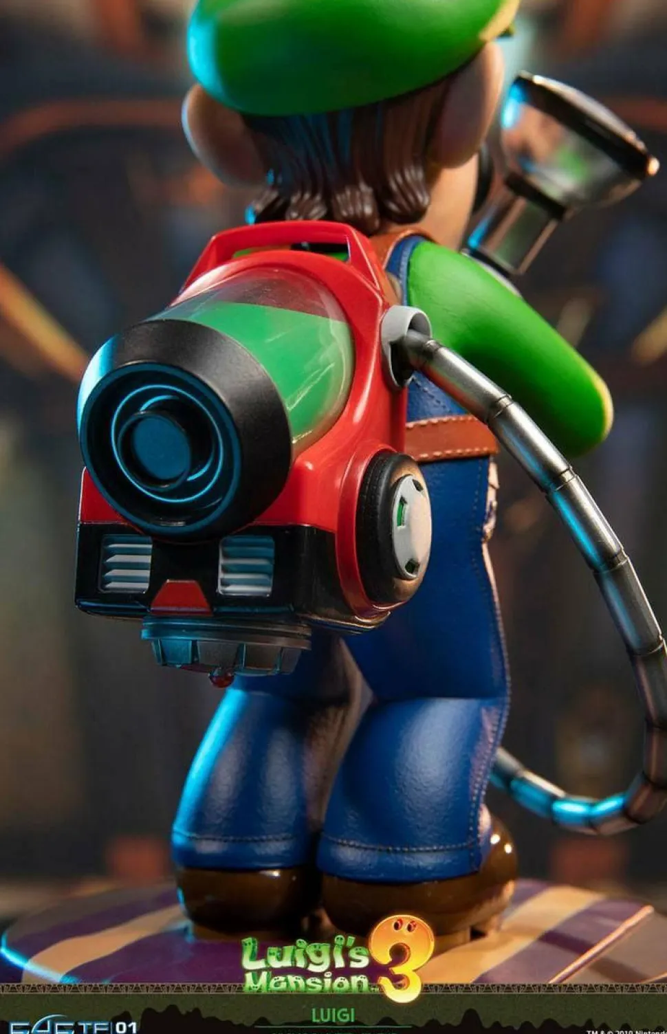 Luigi’s Mansion 3 - Luigi 9” PVC Statue