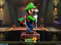 Luigi’s Mansion 3 - Luigi 9” PVC Statue