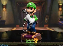 Luigi’s Mansion 3 - Luigi 9” PVC Statue