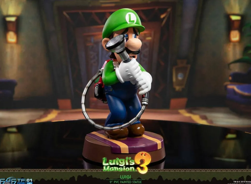 Luigi’s Mansion 3 - Luigi 9” PVC Statue