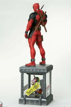 Marvel: Contest of Champions - Deadpool 1/3 Scale Statue