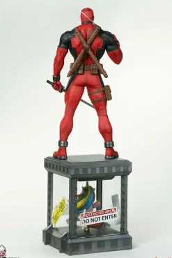 Marvel: Contest of Champions - Deadpool 1/3 Scale Statue