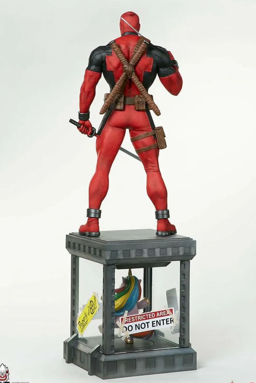 Marvel: Contest of Champions - Deadpool 1/3 Scale Statue
