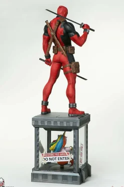 Marvel: Contest of Champions - Deadpool 1/3 Scale Statue