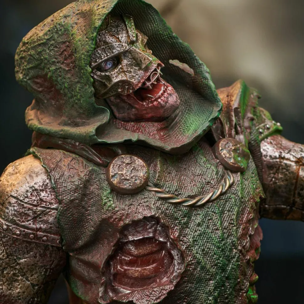 Marvel Zombies - Doctor Doom 1/7th Scale Mini Bust