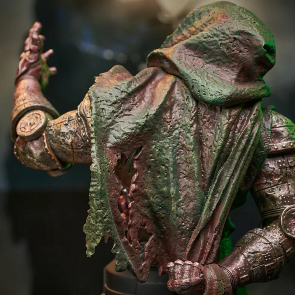 Marvel Zombies - Doctor Doom 1/7th Scale Mini Bust
