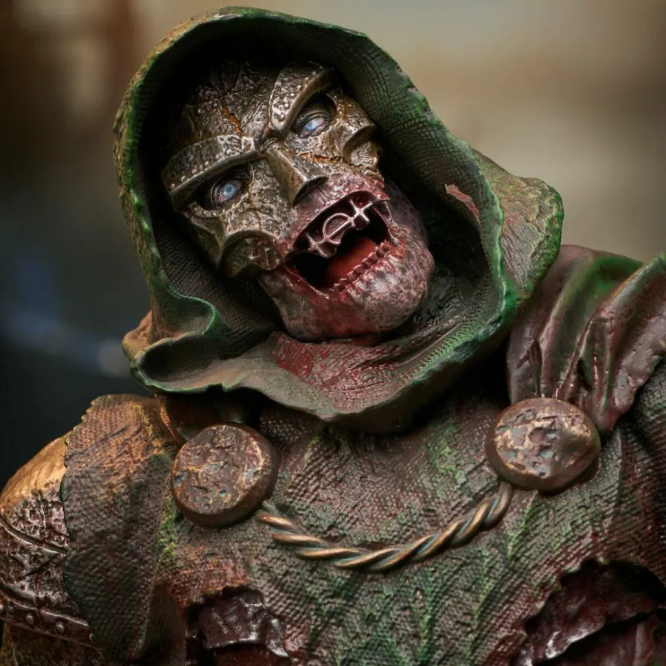 Marvel Zombies - Doctor Doom 1/7th Scale Mini Bust