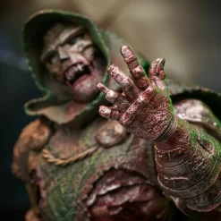 Marvel Zombies - Doctor Doom 1/7th Scale Mini Bust