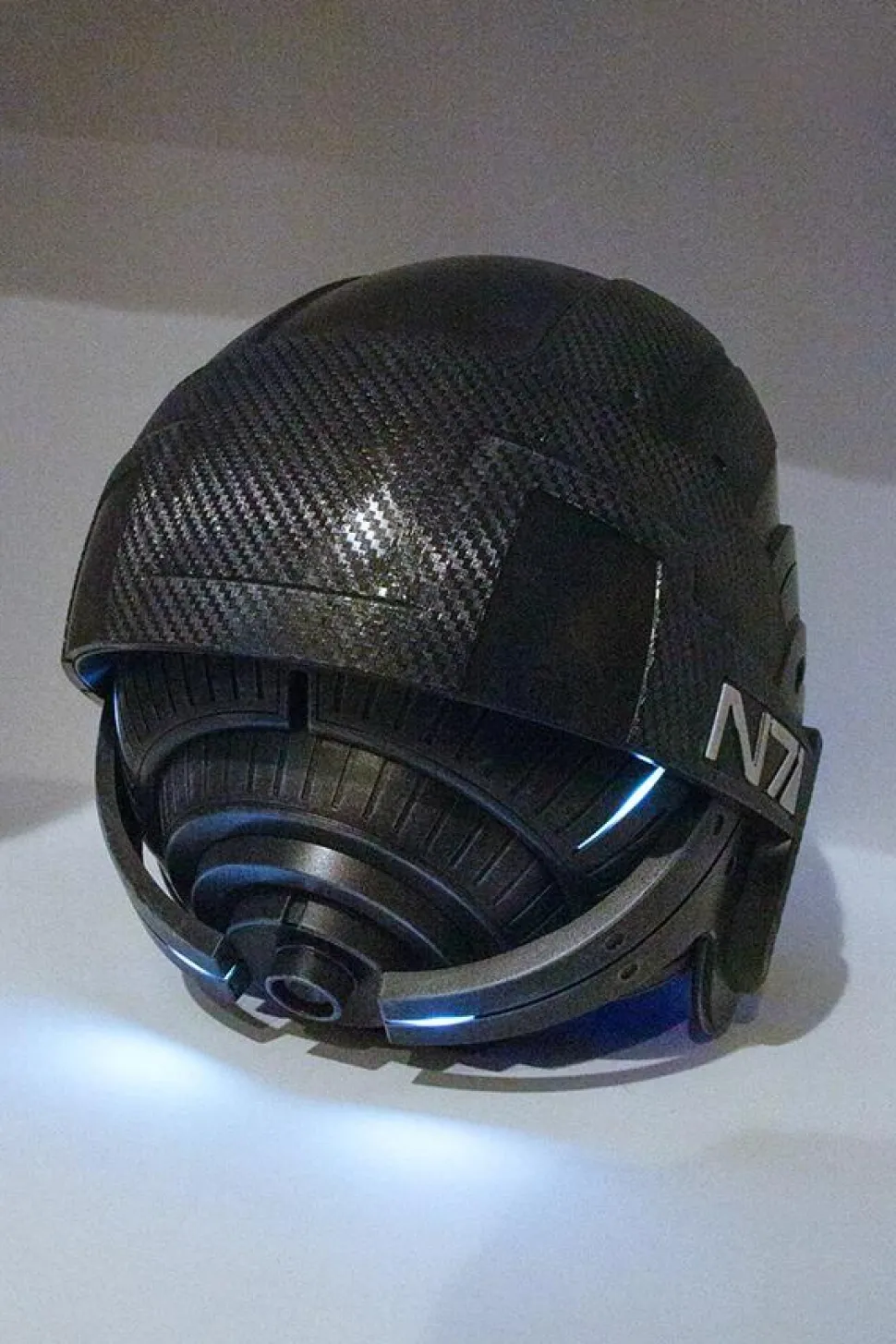 Mass Effect - N7 Andromeda Variant Helmet 1:1 Scale Life-Size Replica