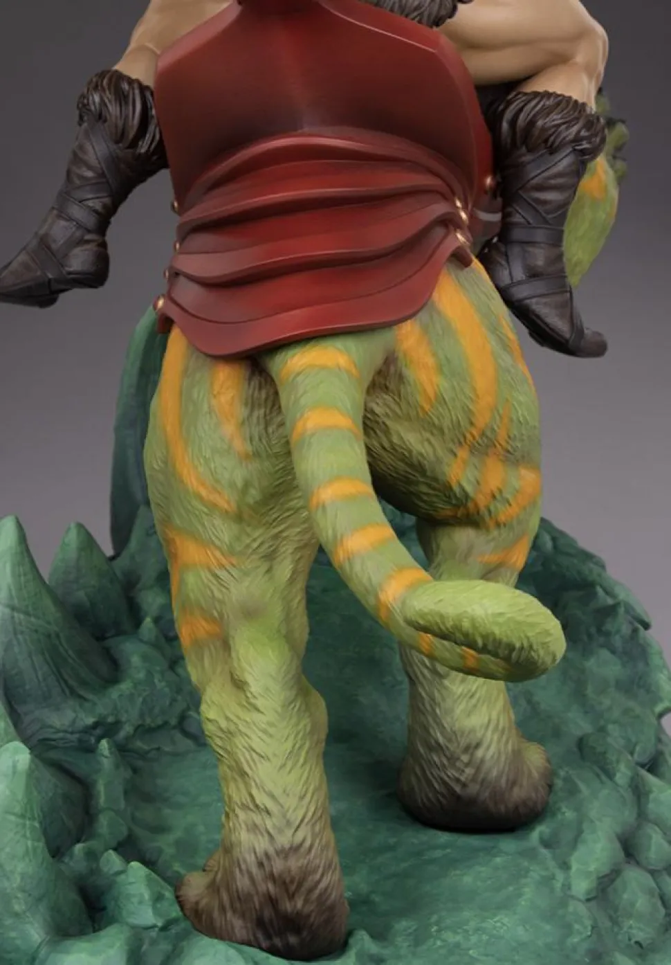 Masters of the Universe - He-Man & Battle Cat Classic Deluxe 23” Maquette Statue